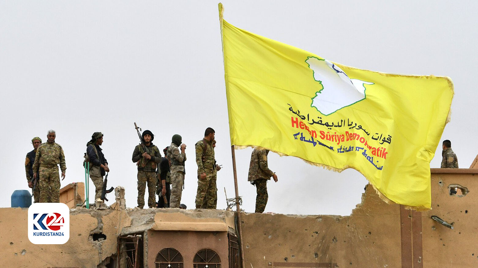 تاركون القضايا المصيرية تواجه الأعاصير ومنهمكون بأمور سطحية ثانوية